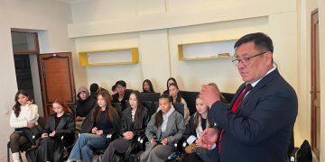 Саяси мәдениетті көтеру күн тәртібіндегі мәселе