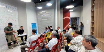 Жұмыс беруші істі болған азаматтарға жұмыс орындарын таныстырды