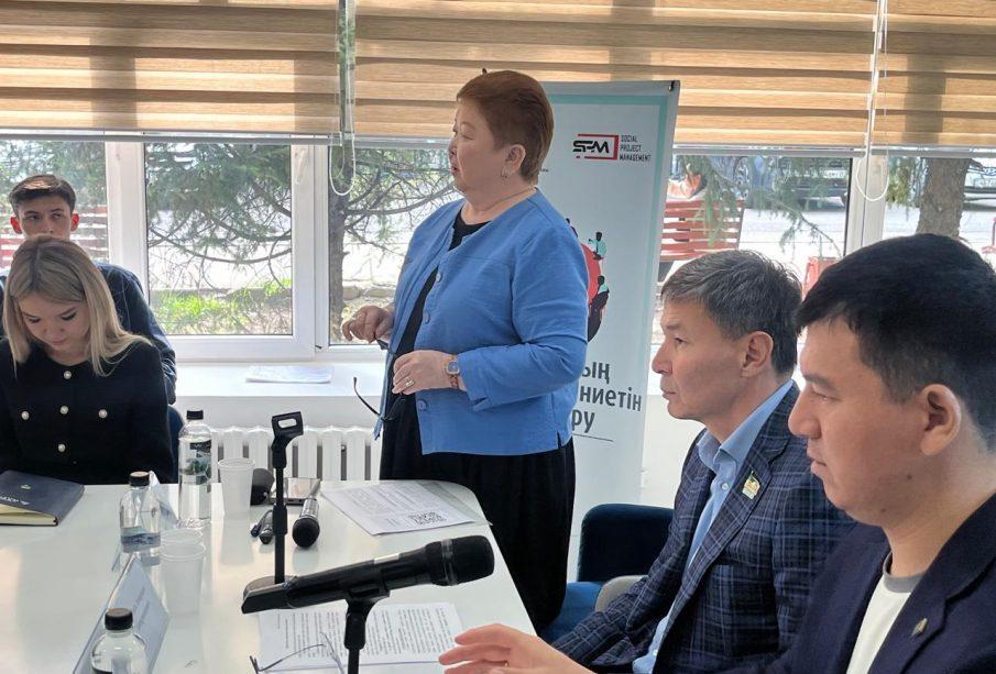 Мәслихат депутаттары халықпен жүздесті