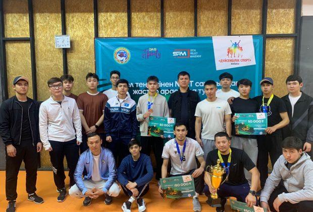 Базар жастары арасынан үздік теннисшілер анықталды