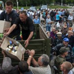 140707033648_slovyansk_residents_food_ukraine_624x351_ap