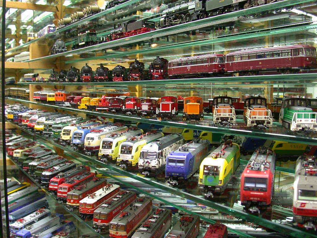 Где продают модели. Модель железной дороги. Коллекция ЖД моделей. Магазин моделей поездов. Коллекция моделей железных дорог.