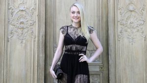 gty_dakota_fanning_01_as_161003_16x9_992