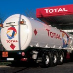 total_truck-at-service-station