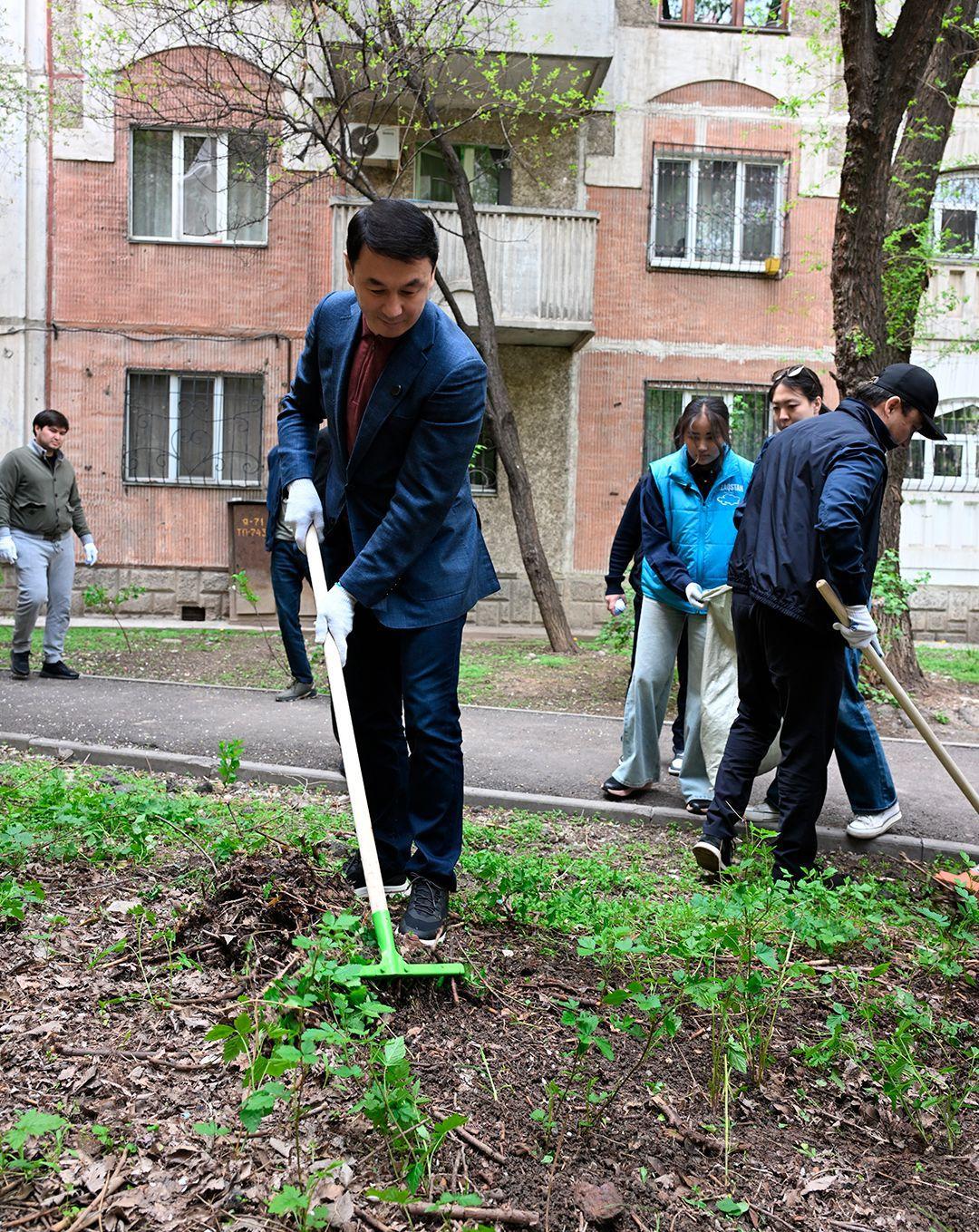 Субботник в Алматы