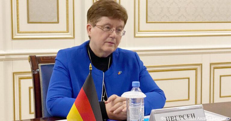 Моника Иверсен