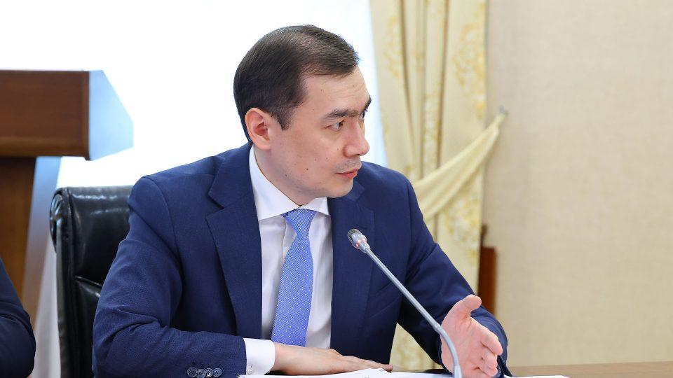 Министр Жумангарин