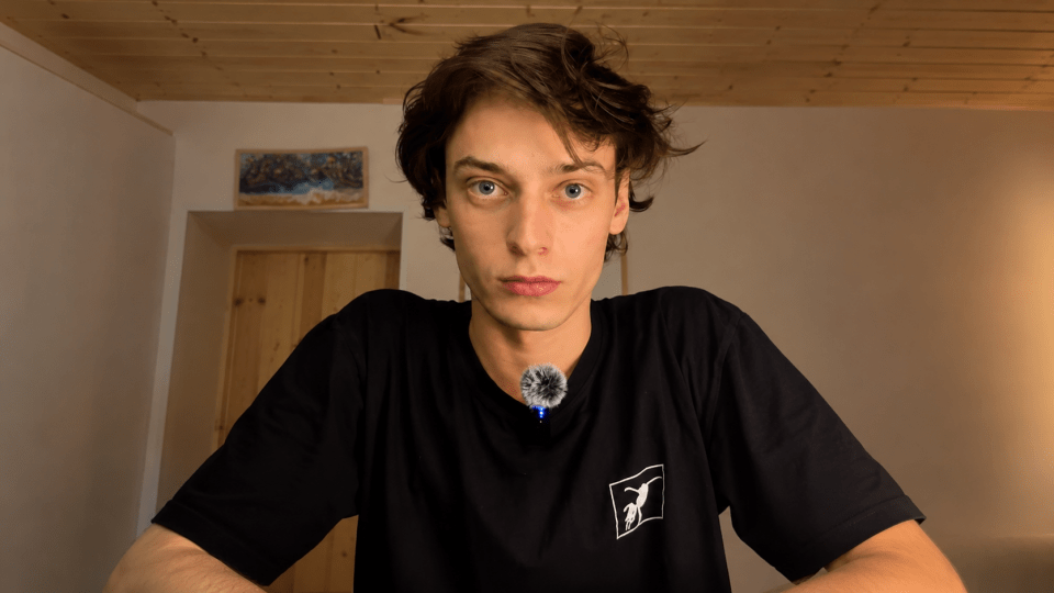 Актер Алексей Ярмущик